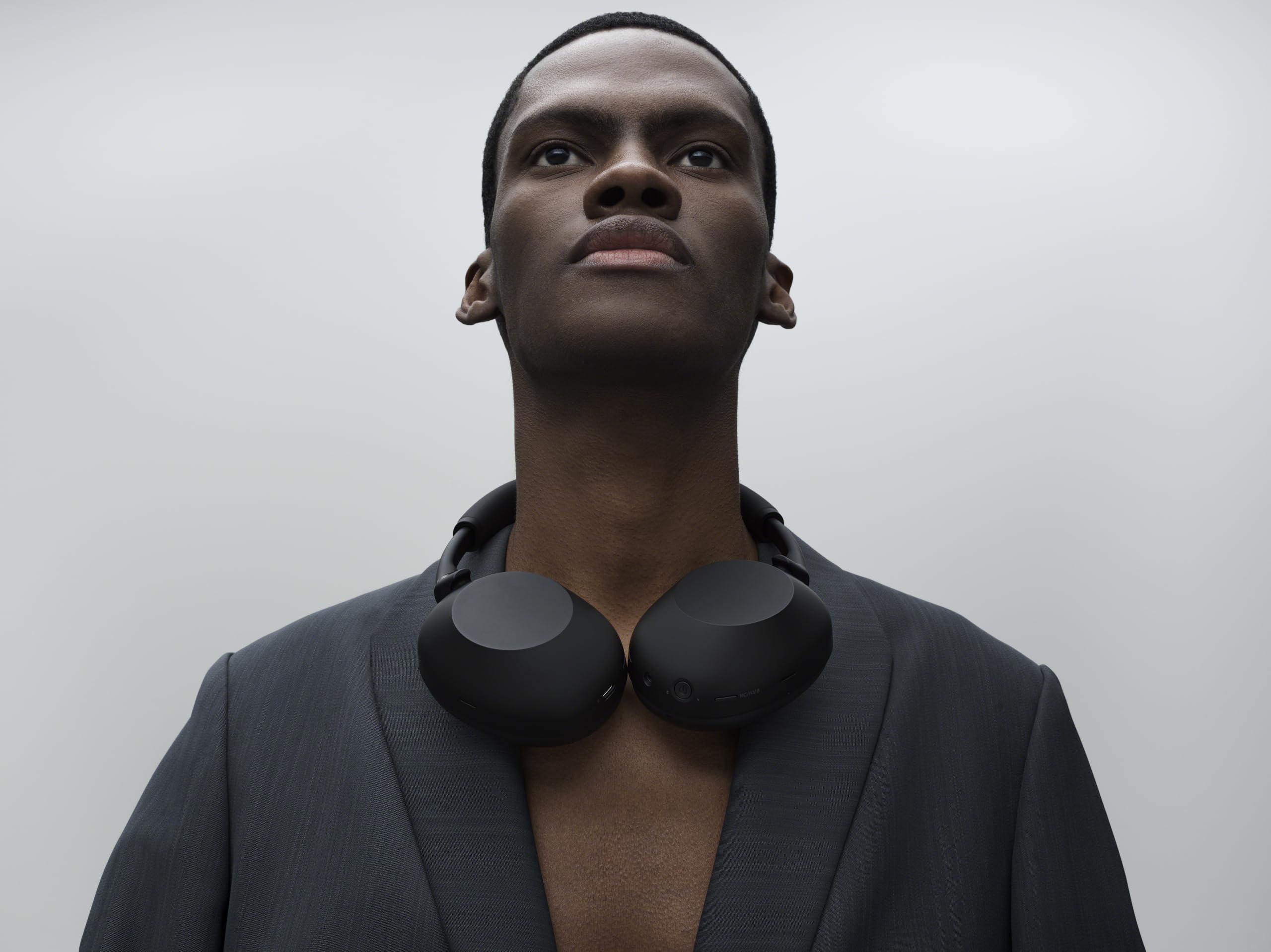 Sony WH-1000XM6 : Le meilleur casque sans fil à réduction de bruit, processeur HD NC QN3, 12 microphones, optimiseur de réduction de bruit adaptatif, masterisé par des ingénieurs, qualité studio, autonomie de 30 heures, bleu nuit 